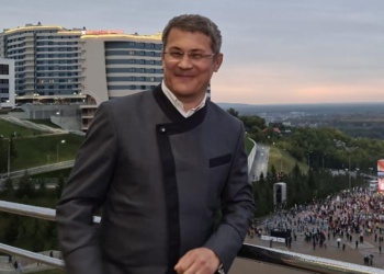 Башкирских чиновников переодели в национальную «спецодежду»