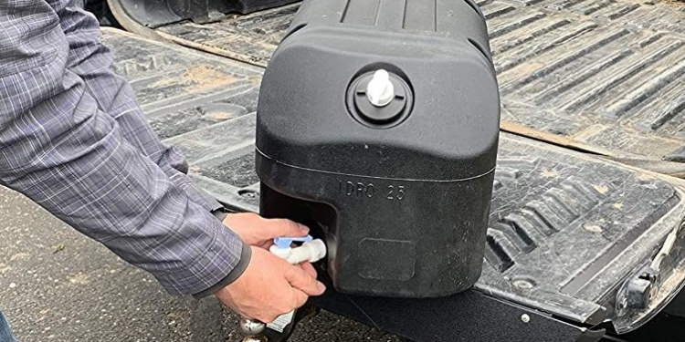 Чистота – залог здоровья: в США решили проблему мытья рук для дальнобойщиков