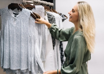 Маркировка одежды – как ее оценивают в Омске