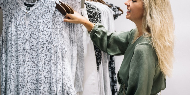 Маркировка одежды – как ее оценивают в Омске