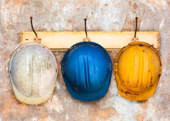 Минтруд разъяснил ситуацию с «домашним» хранением СИЗ сотрудниками с разъездной работой