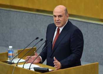 Россия может производить в 15 раз больше масок, чем год назад – Михаил Мишустин