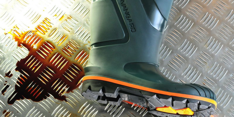 Представительная группа новых сапог ПВХ