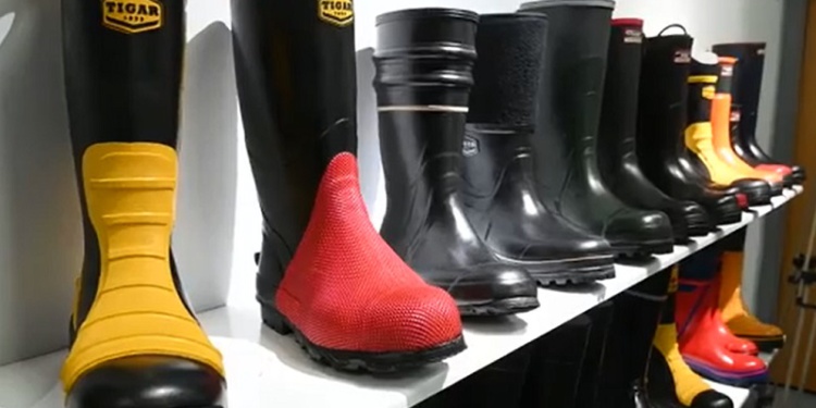 Сербия поставит России охотничью, рабочую и медицинскую обувь более чем на 1 млн евро