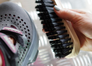 Жара, июнь: летние защитные сандалии Uvex 1 леди S1