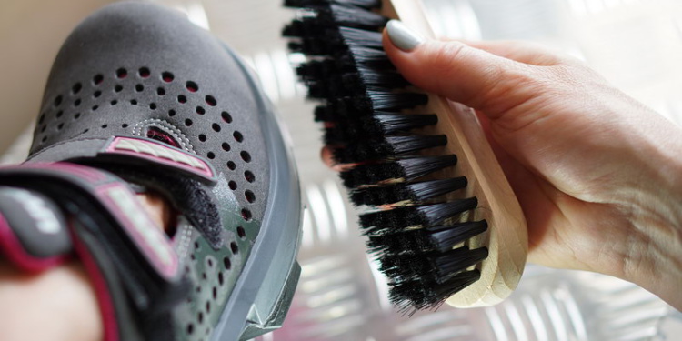 Жара, июнь: летние защитные сандалии Uvex 1 леди S1