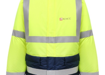 Французский дом Balenciaga выпустил куртку мусорщика за 300 тысяч рублей