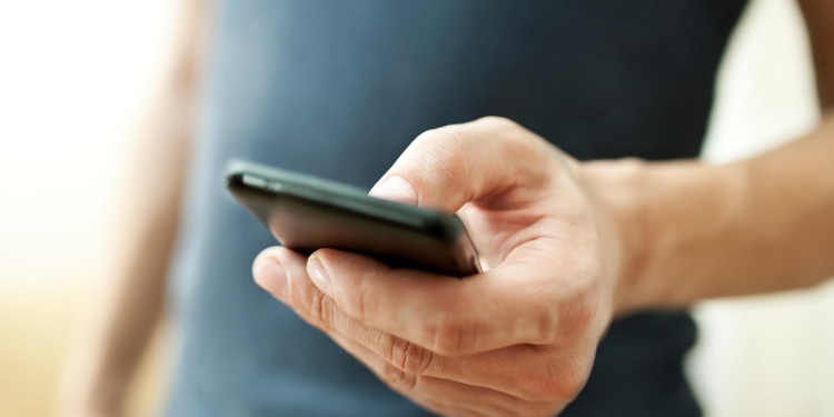 Заряди себя сам: в Европе создают ткань, которая генерирует энергию из одежды