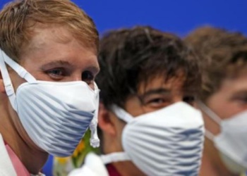 Маска американской сборной Nike Venture