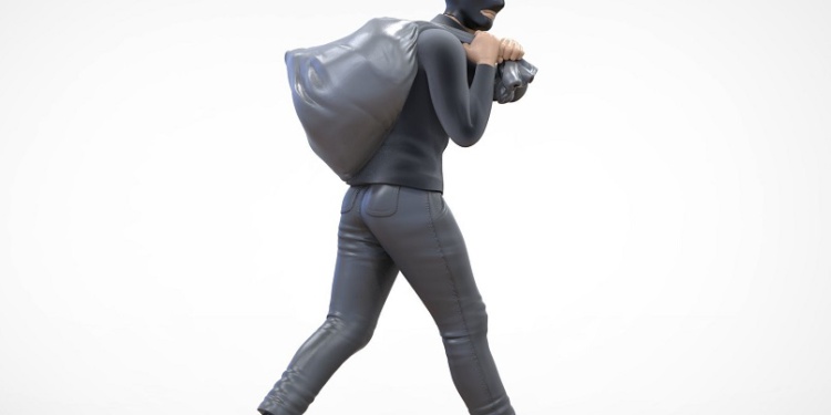 В Нижнем Тагиле вор продал спецодежду и оборудование стоимостью в полмиллиона за 30 тыс. руб.