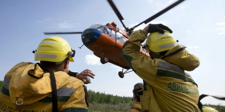 В каких СИЗ тушат пожары в Якутии?
