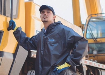 Широкий выбор влагозащитной спецодежды из Уфы