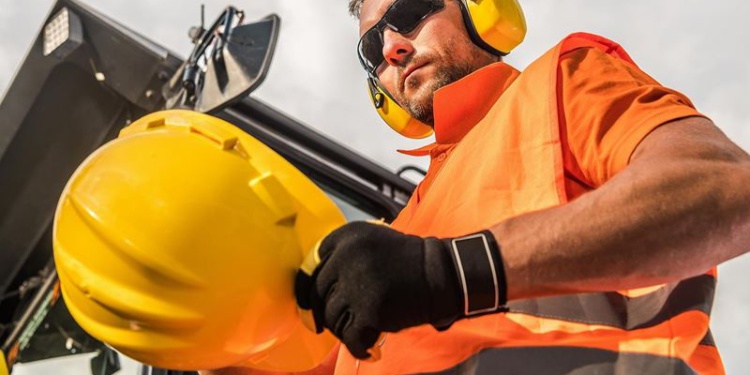 Новинки отечественной и зарубежной сигнальной одежды