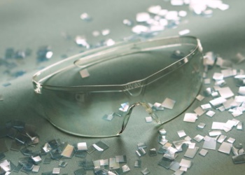 Стиль и экологичность: открытые защитные очки Uvex пьюр-фит