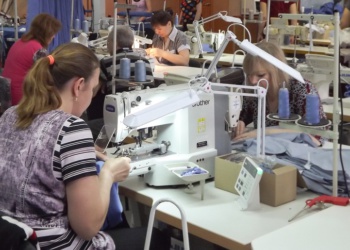 Фабрика «БТК групп» в Саратове ищет швей