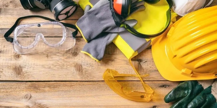 Обнародованы тарифы на страхование от несчастных случаев на производстве на 2023 год