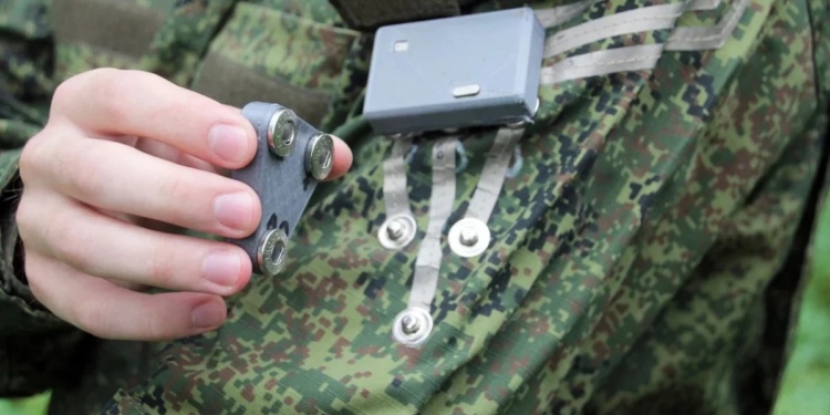 Сибирские студенты придумали, как превратить обычную спецовку в умную