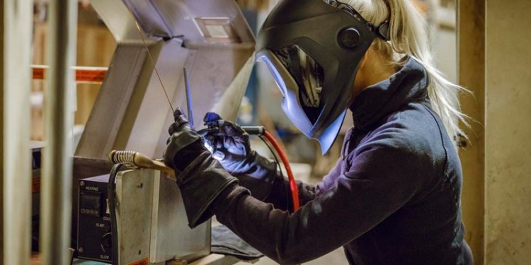 Владелица бутика белья и ученый: как женщины приходят в бизнес по созданию СИЗ