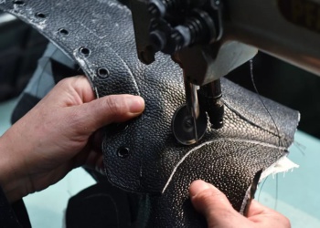 Производить обувь в РФ в текущей ситуации невыгодно – Игорь Сурин, «Русская кожа»