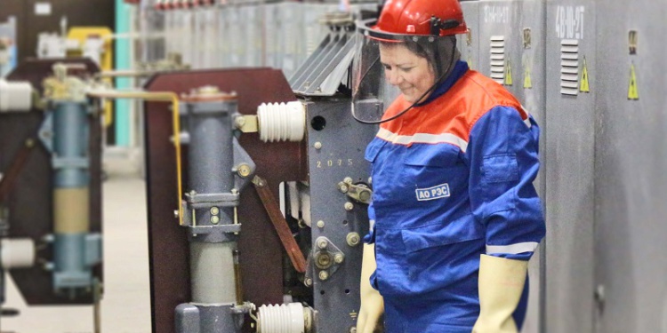 Новосибирское АО «РЭС» ищет поставщика термостойкой спецодежды на 60,6 млн руб.