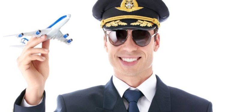 Пилотов и стюардесс обяжут носить «противопожарную» форму