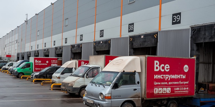 «ВсеИнструменты.ру» в 2022 году увеличили продажи спецодежды и СИЗ на 58%