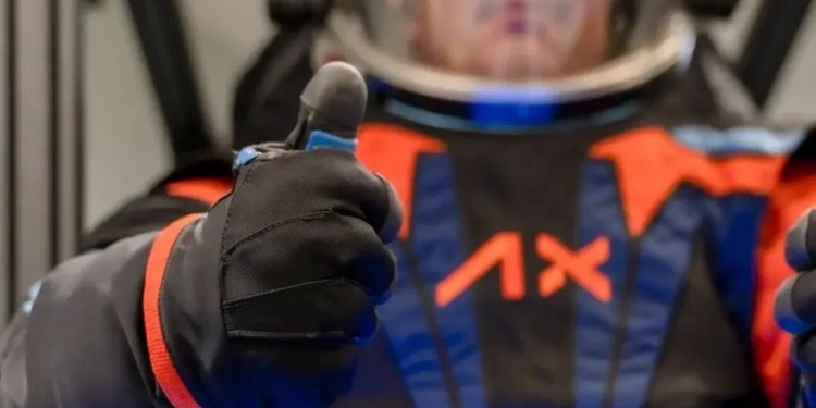 Лунный скафандр – тоже спецодежда!