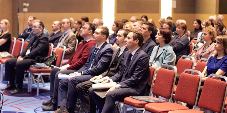 Более 300 человек приняли участие в конференции о безопасной рабочей среде