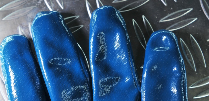 Лучшие перчатки с полимерным покрытием (для защиты от механических воздействий, масел и нефтепродуктов) на российском рынке СИЗ