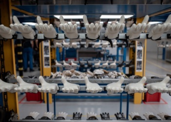 «Восток-Сервис» купил российский завод Ansell