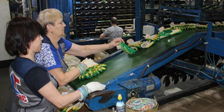 «ЛидерТекс» запустил производство трикотажных перчаток на площадке фабрики «Томна»