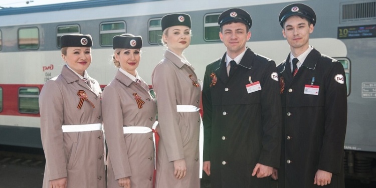 РЖД переоденет проводников