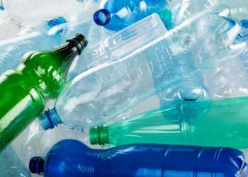 В России будут делать ткани из пластиковых бутылок