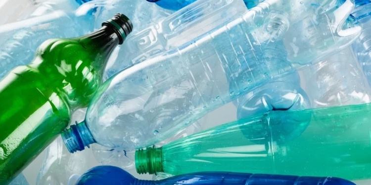 В России будут делать ткани из пластиковых бутылок