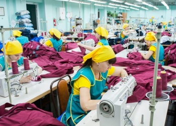 ИПП алтайского легпрома вырос за счет производства спецодежды