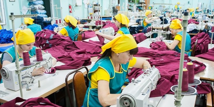 ИПП алтайского легпрома вырос за счет производства спецодежды