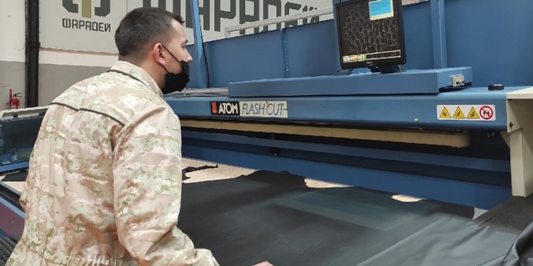 Тамбовский «Фарадей» освоил производство комплектующих для спецобуви и одежды