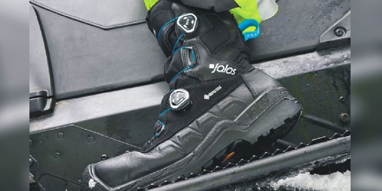 Обувь с двойной системой шнуровки