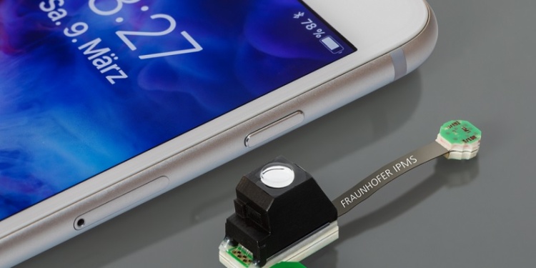 В Германии создали спектрометр для ткани, который интегрируется в смартфон