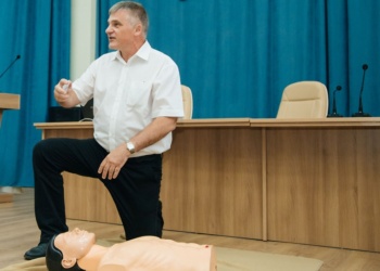 Первая помощь – это просто, Леонид Дежурный