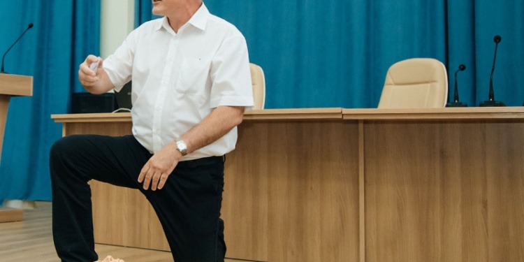 Первая помощь – это просто, Леонид Дежурный