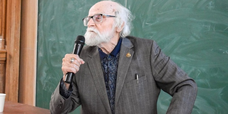 Андрей Зелинский