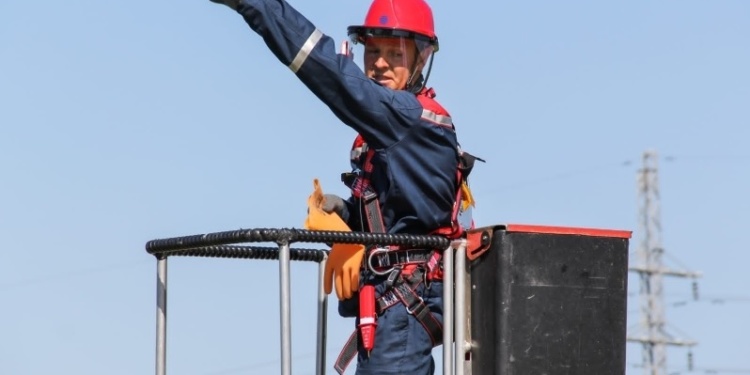 ​«Россети Северный Кавказ» ищут поставщиков спецодежды на 374 млн руб.