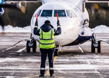 Аэропорт Красноярска отдаст на аутсорсинг обеспечение СИЗ на 76,4 млн руб.