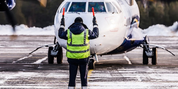 Аэропорт Красноярска отдаст на аутсорсинг обеспечение СИЗ на 76,4 млн руб.