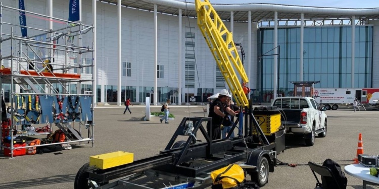 Подкатная мачтовая система «Новотрейл»