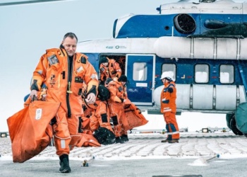 Может ли комиссия продлить срок носки СИЗ? Отвечает Роструд