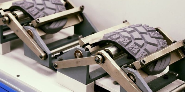 Оборудование и устройства для контроля качества обуви