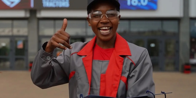 Готовить красиво: работников столовой МТЗ оденут в фирменную спецодежду