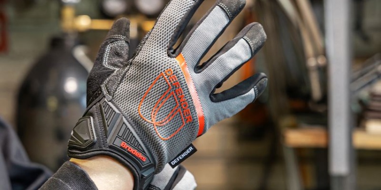Brodeks предлагает современные защитные перчатки